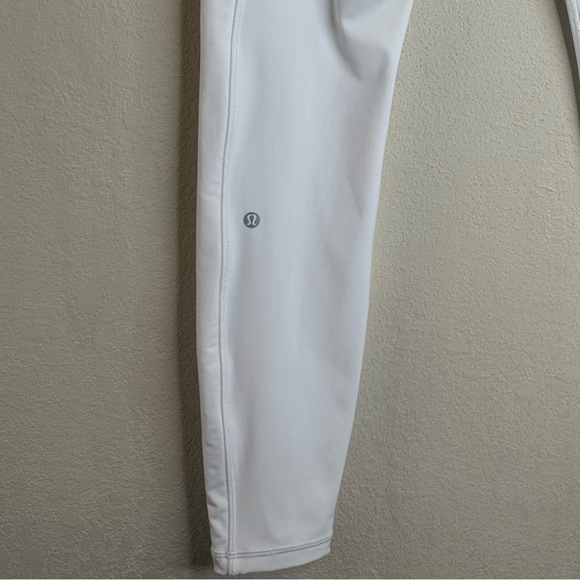 Sold Lululemon Speed Up Tight 28" White Size 10 W5BGJS - Picture 7 of 7